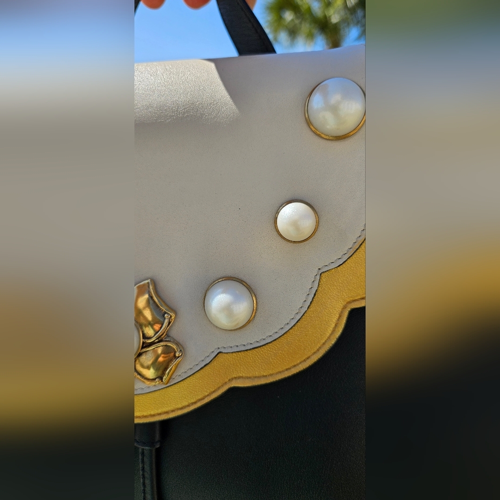 GUCCI (LNC) PEARL PEONY CHAIN BACKPACK - Picture 13 of 16